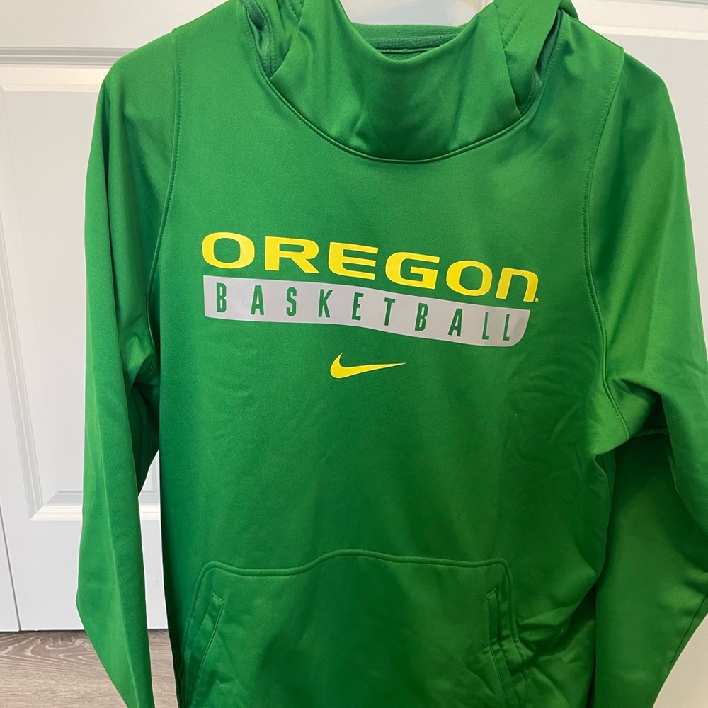 Oregon 🏀 Nike ThermA-Fit Hoodie Mens medium. Great condition.